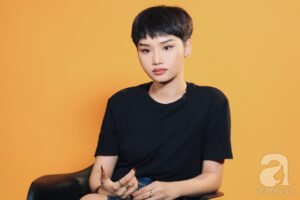 1501128853 229 me lot sach quan ao bat toi dung giua duong chi vi ve nha tre